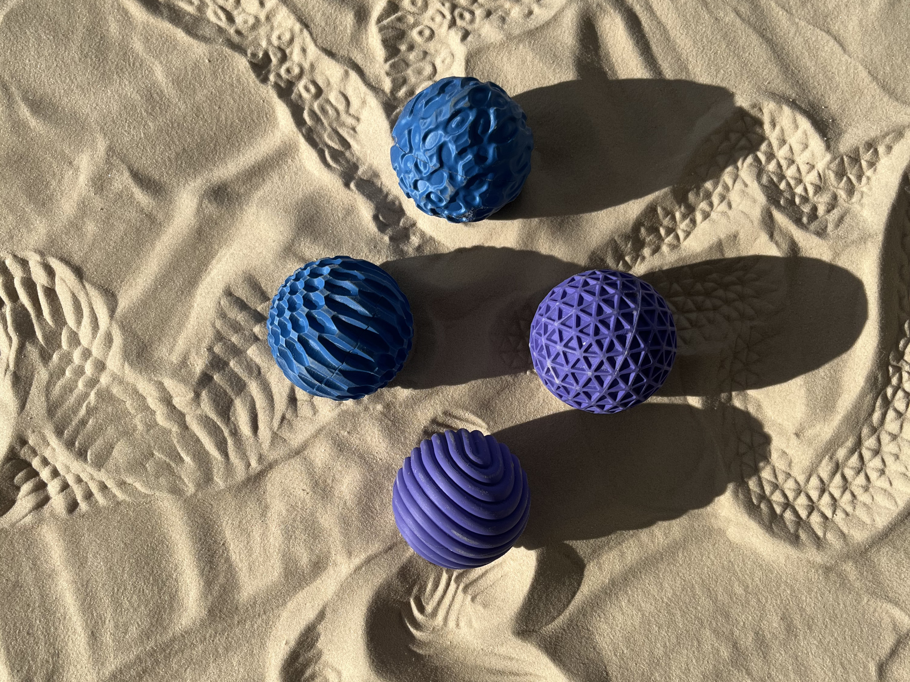 The detail of the pattern is movement